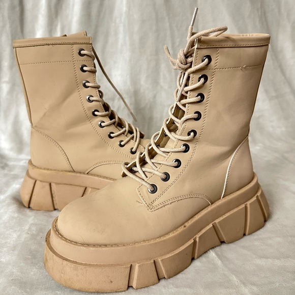 Women's Tan Platform Boots - Picture 1 of 3
